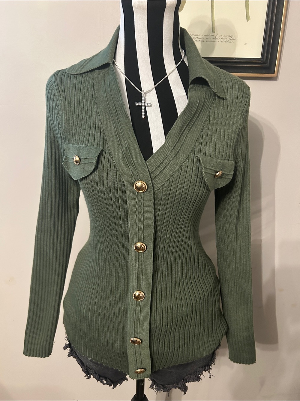 Nanette Lepore Olive Green Ribbed Button-Front V-Neck Sweater